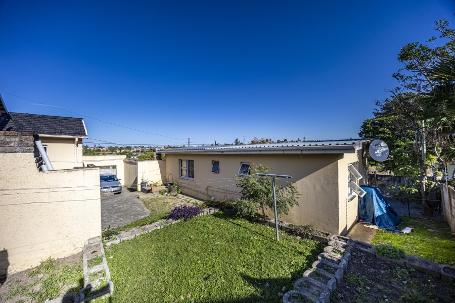 4 Bedroom Property for Sale in Cambridge Eastern Cape